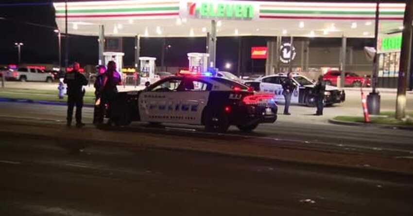 Dallas Police Investigate Shooting Outside Oak Cliff Gas Station