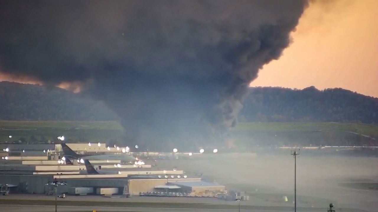 Video shows moment UPS Cargo plane crashes in Louisville