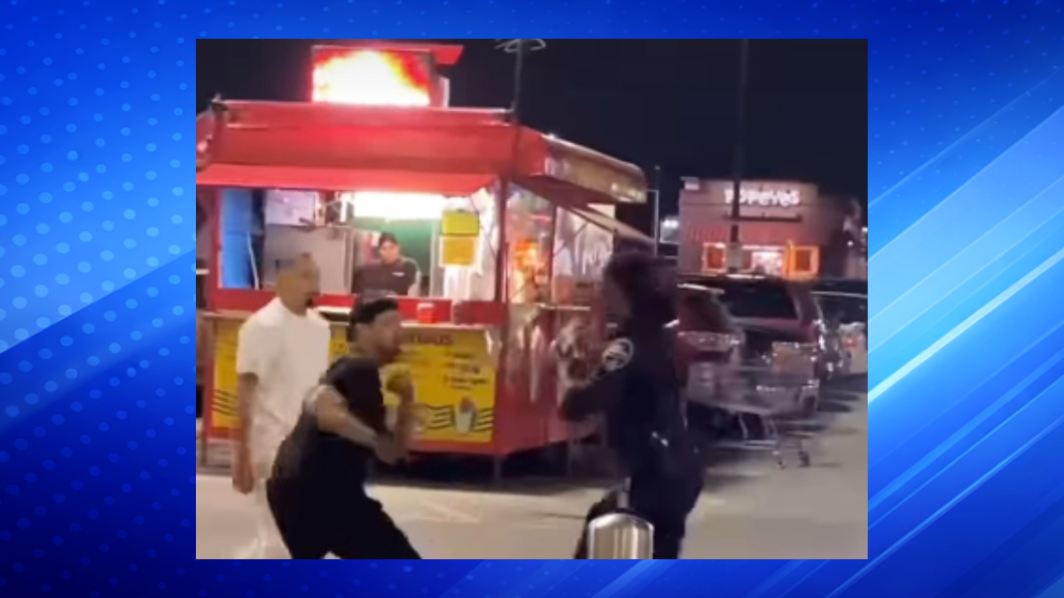 Video Shows Security Guard Fighting With Two Men Before Handshake at Mi Tienda