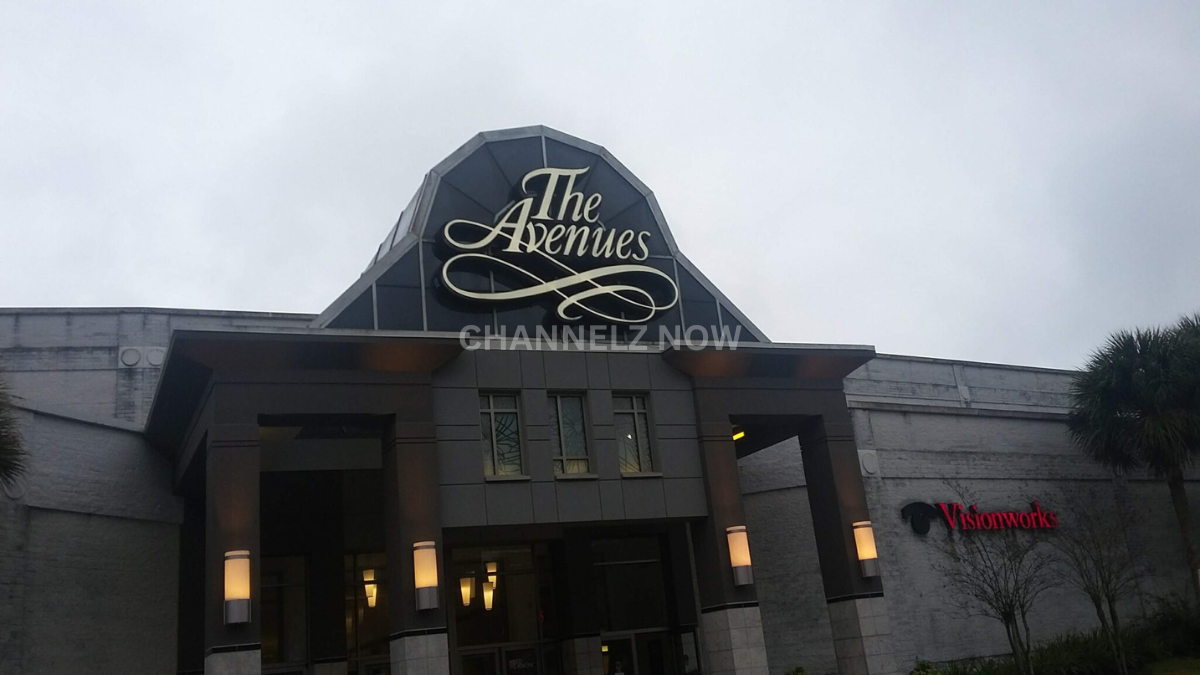 Jacksonville Avenues Mall Incident: Stampede and Lockdown After Reported Shooting