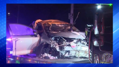 Two Injured in Early Morning Crash in Avon, Police Say