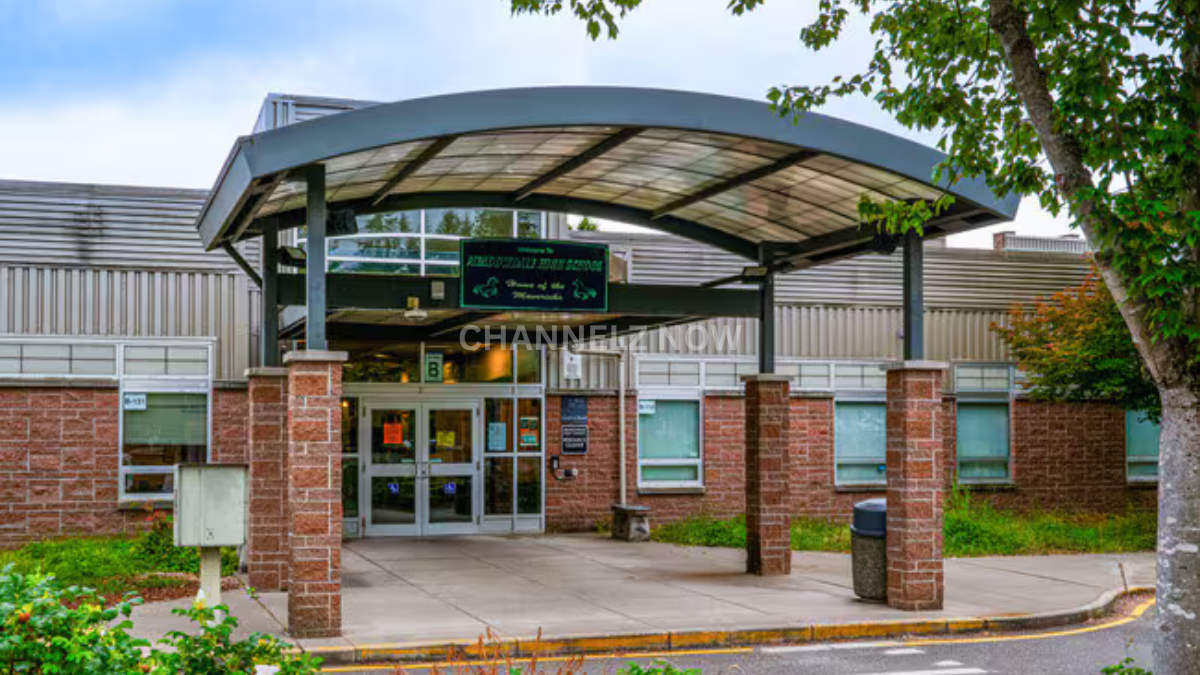 Police Response Triggers Lockdown at Meadowdale High School in Lynnwood, Washington