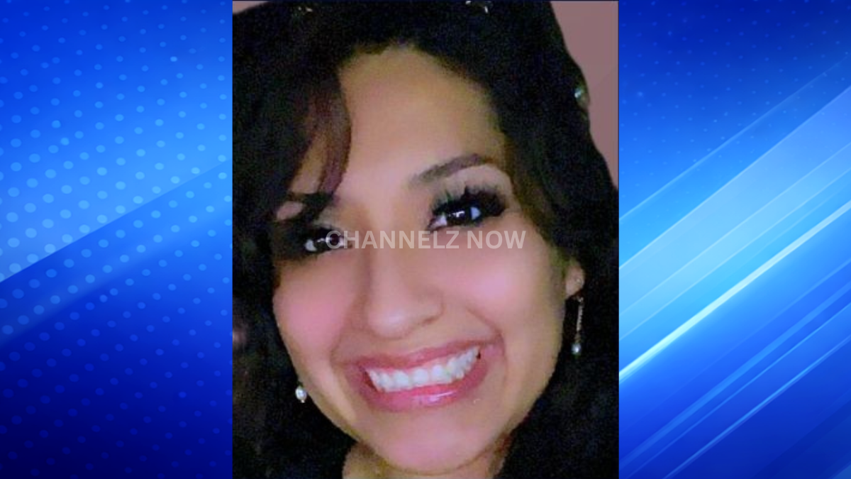 Mother of Seven Found Shot Dead on Neighbor’s Doorstep as Husband Discovers Scene
